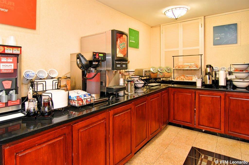 Comfort Inn Red Horse Frederick Exteriör bild